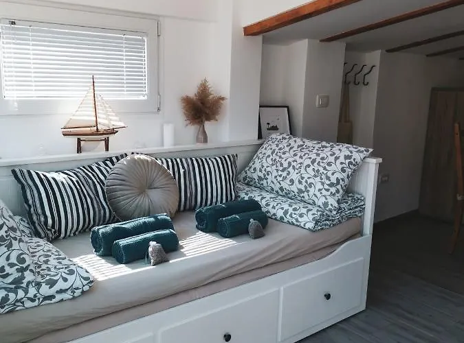 Apartments Vela